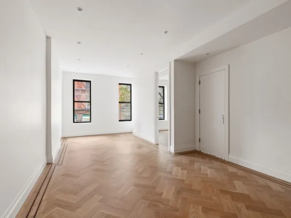 80 7th Avenue image 1 of 8