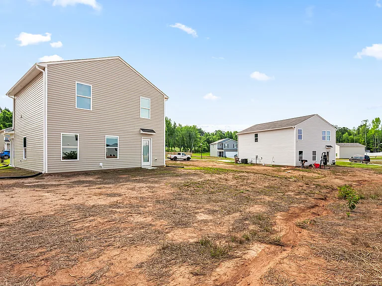 140 Lillian Ln — Photo 28