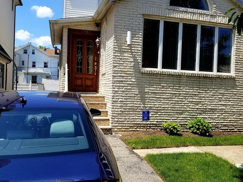 1st image of 1918 E 12th St
