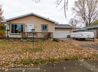 217 Elizabeth St, Grand Ledge, MI 48837