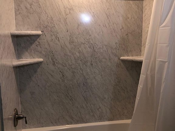 Bathroom Shower and tub