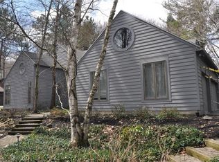 67 Knollwood Dr, Rochester, NY 14618