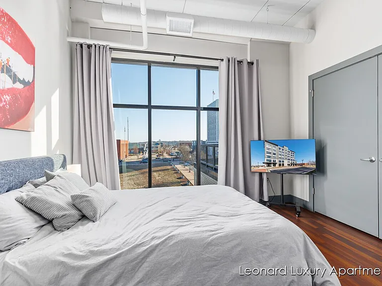 The Leonard Luxury Apartments — Photo 108