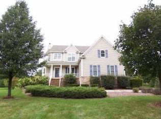 934 Willow Ln, Dundee, IL 60118