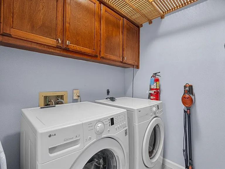 1016 Glenshannon Ave — Photo 38