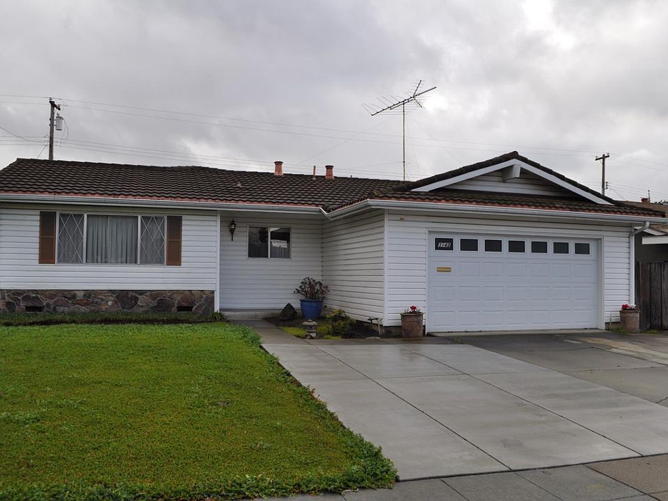 1st image of 3142 Sylvan Dr