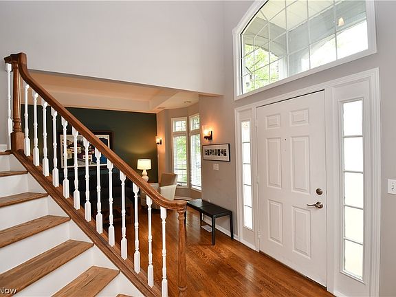 4th image of 715 Beacon Hill Dr
