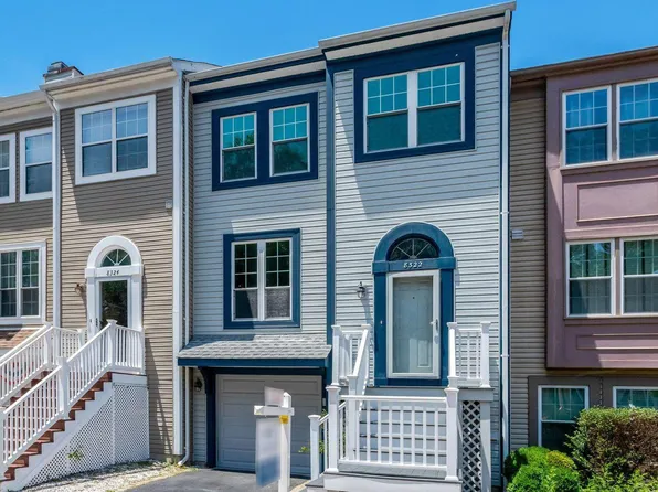 8322 Linden Oaks Ct, Lorton, VA 22079