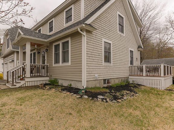 2nd image of 71 Young St