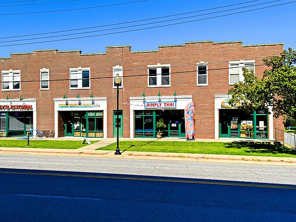 2nd image of 250 S Florissant Rd