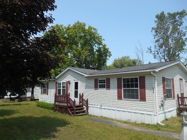 1st image of 304 Lake St