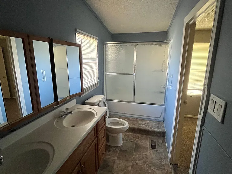 718 Dove Dr — Photo 3