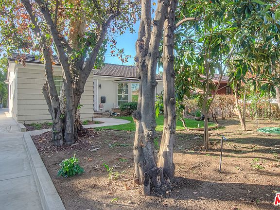 3rd image of 1775 S San Gabriel Blvd