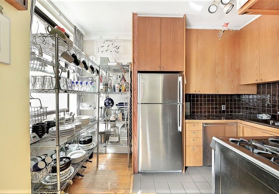 1st image of 271 Lexington Ave #6D