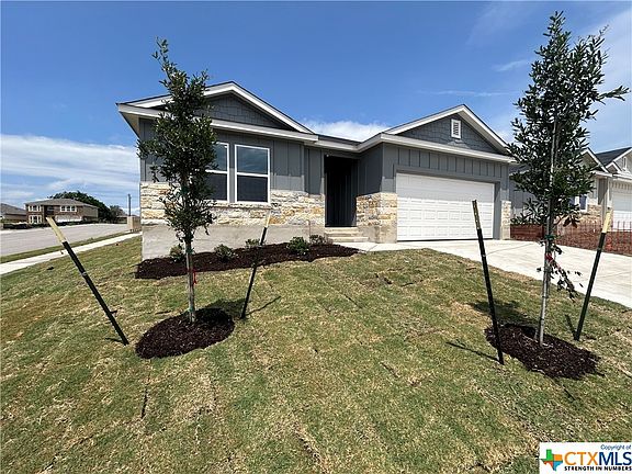 2nd image of 1027 Lexington Dr