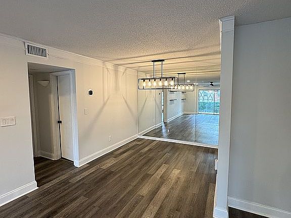 2nd image of 6851 Roswell Rd APT N10