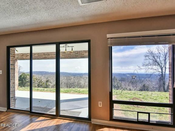5th image of 6204 Mountain Park Dr #4