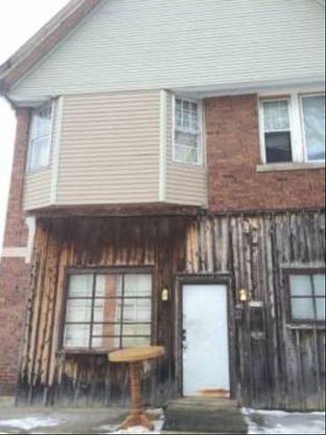 1st image of 2578 N 39th St
