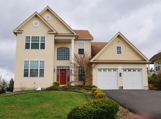 3307 Doral Ct, East Stroudsburg, PA 18302