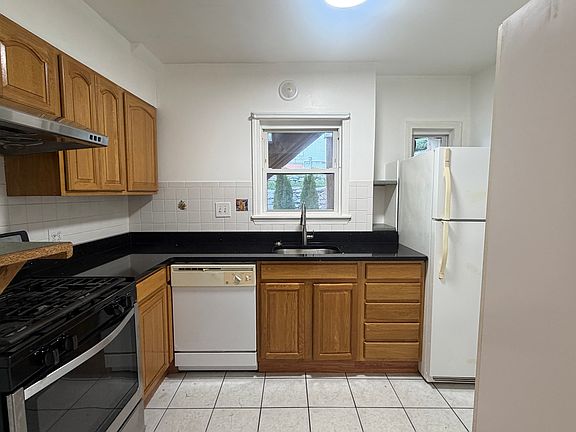 4th image of 50 Mount Ararat Rd #C