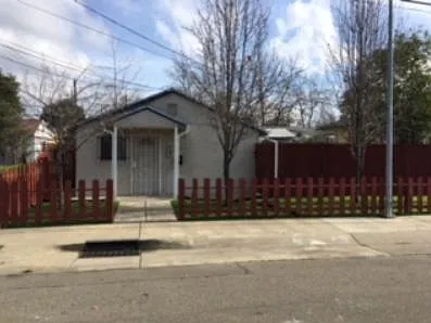 3727 46th St photo 1