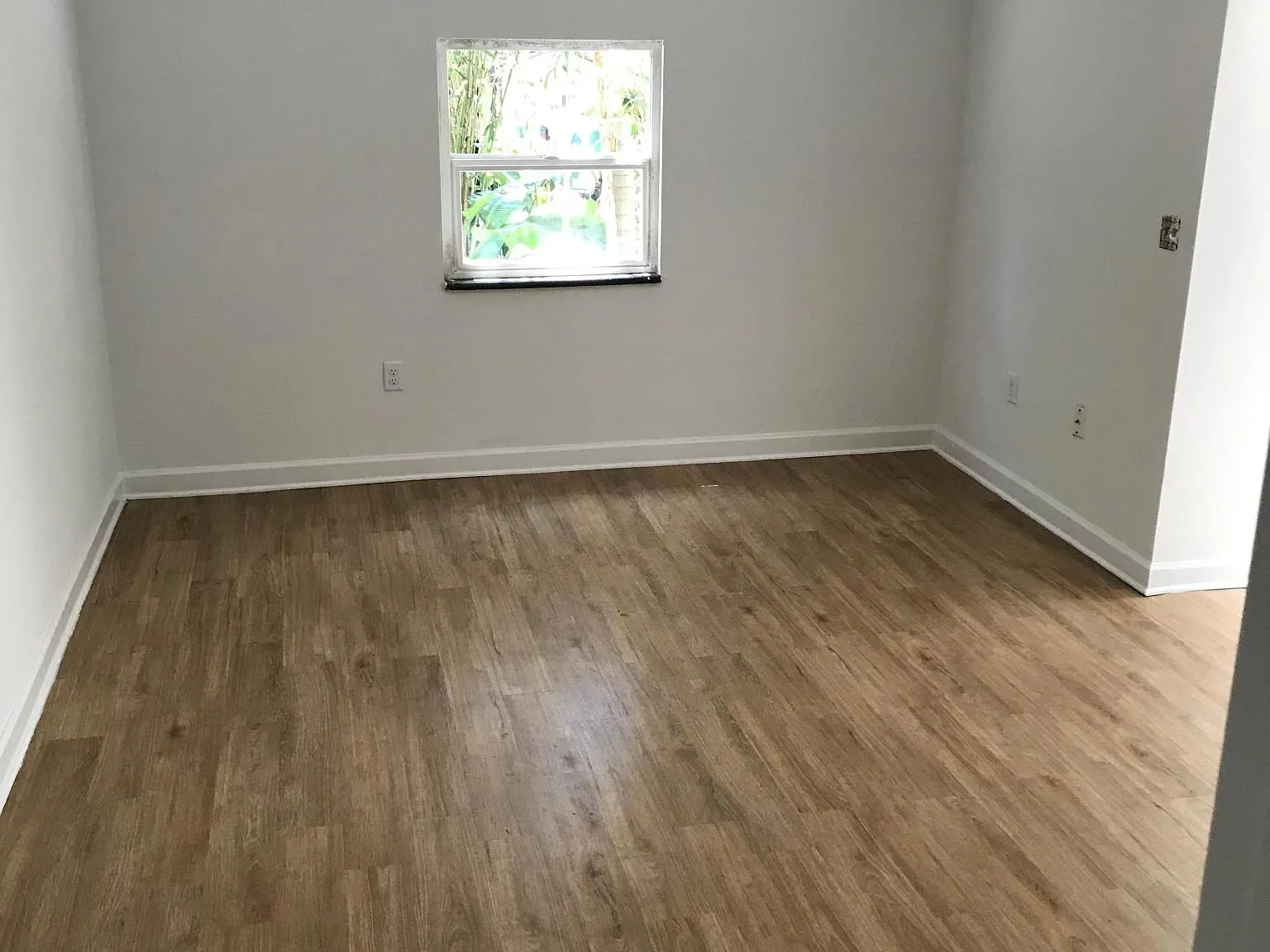 1700 E Crystal Lake Ave — Photo 2