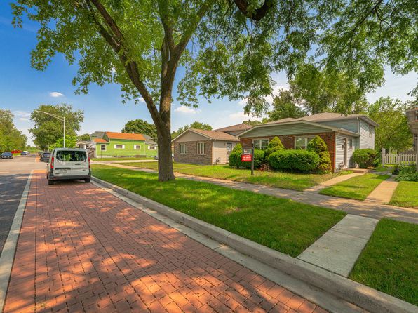 12503 S Winchester Ave, Calumet Park, IL 60827