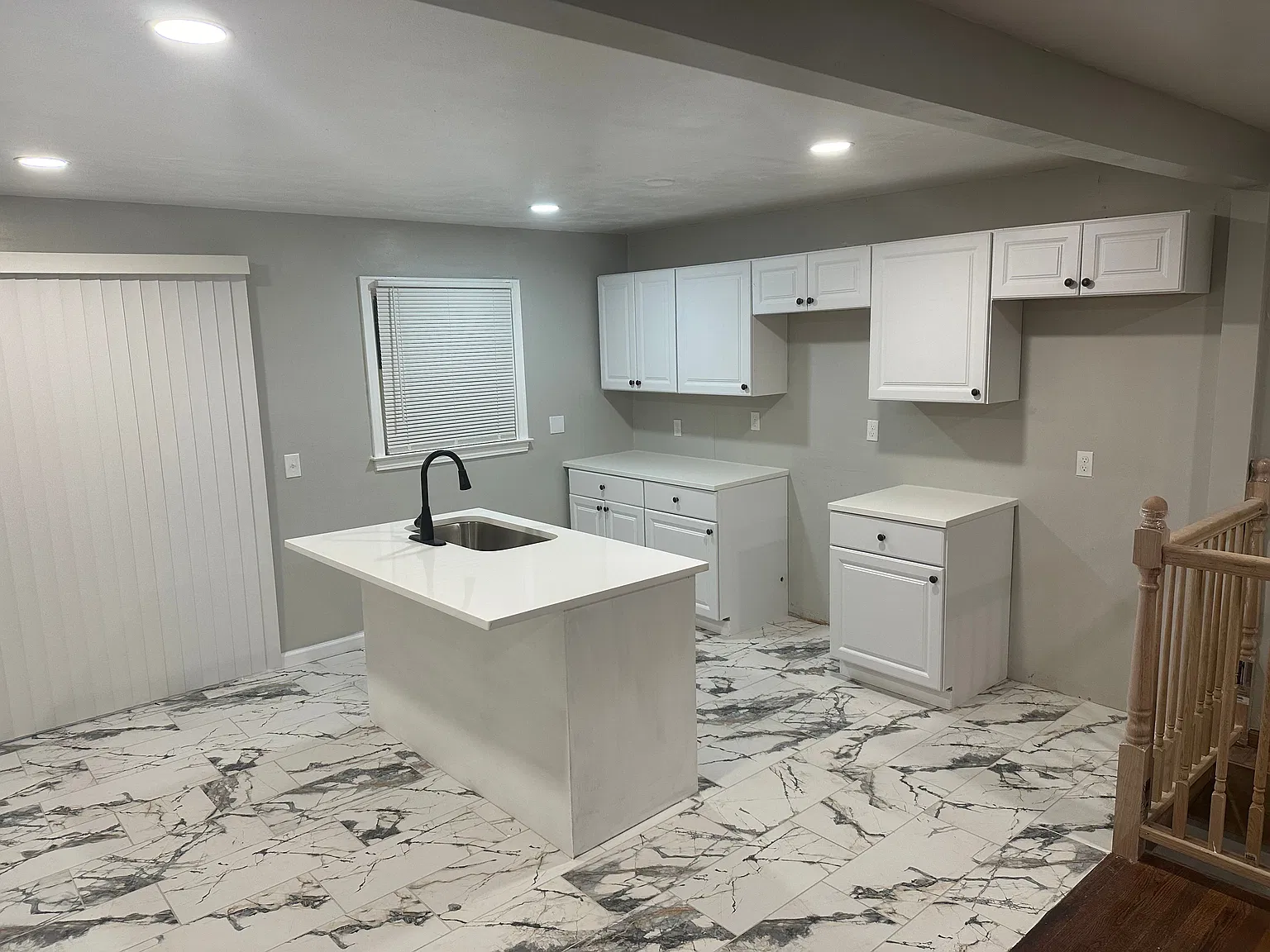 5 bed, 2.0 bath, 2000 sqft, $2,250 — Photo 3