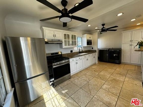 4th image of 644 E 118th Pl