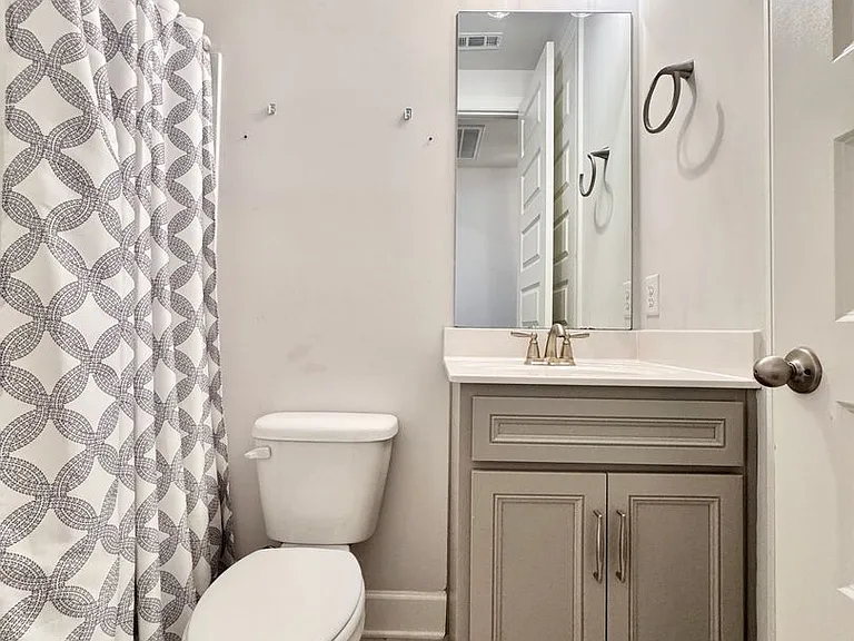 502 Doxford Dr — Photo 15