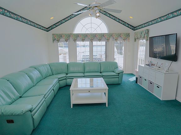3rd image of 50139 W Lakeshore Dr