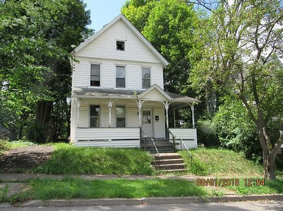 1st image of 82 Mary St