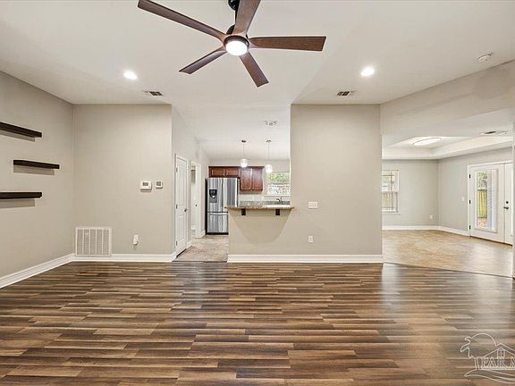 5th image of 8445 Rynes Cir