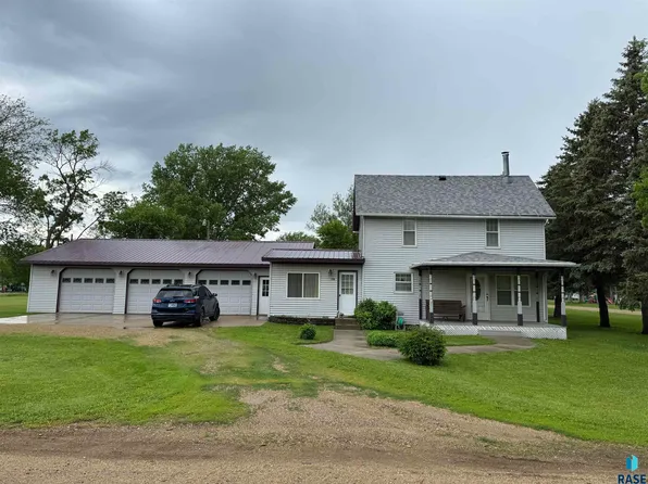 105 N Martha Ave, Oldham, SD 57051