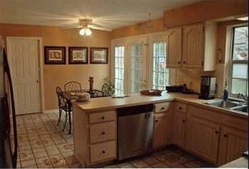 3rd image of 15035 Forestwood Dr