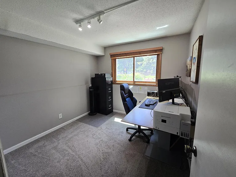 14342 Fairway Dr — Photo 8