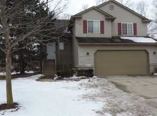 4560 Christina Dr, Ypsilanti, MI 48197