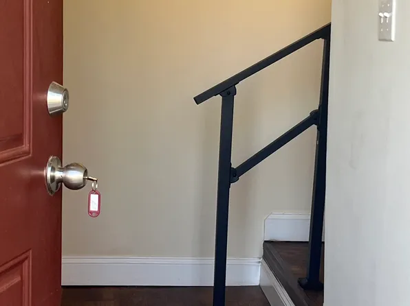 1216 Ashby St #3, Staunton, VA 24401
