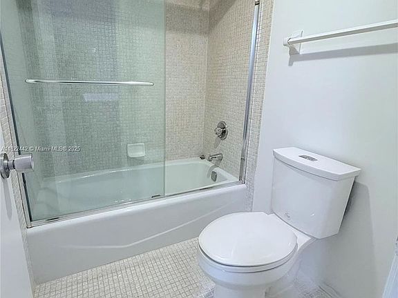 5th image of 3980 Oaks Clubhouse Dr APT 302