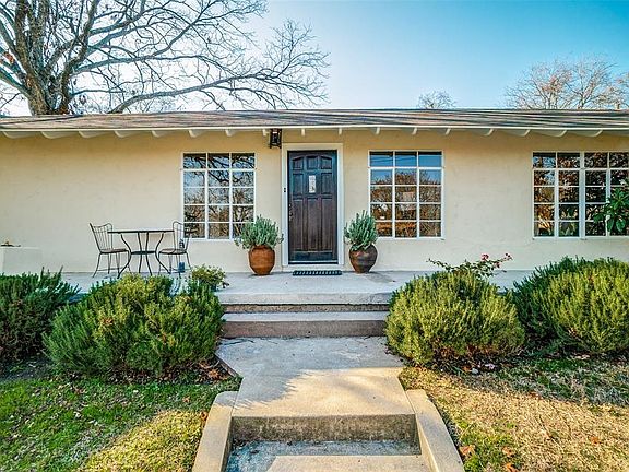 3rd image of 6935 Vivian Ave