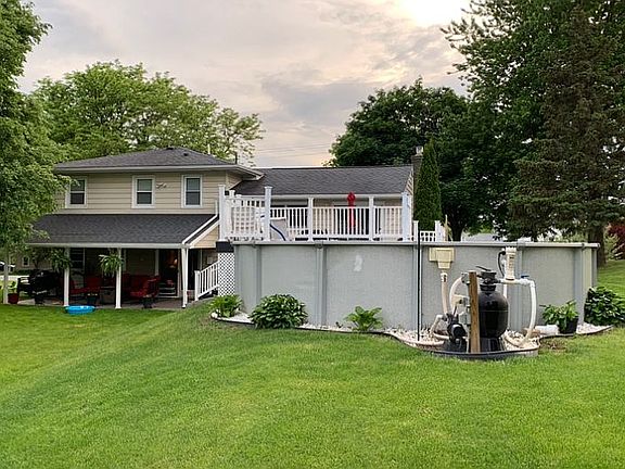 3rd image of 34 Hillcrest Dr