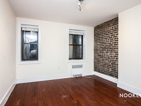 3rd image of 725 Driggs Ave #1M
