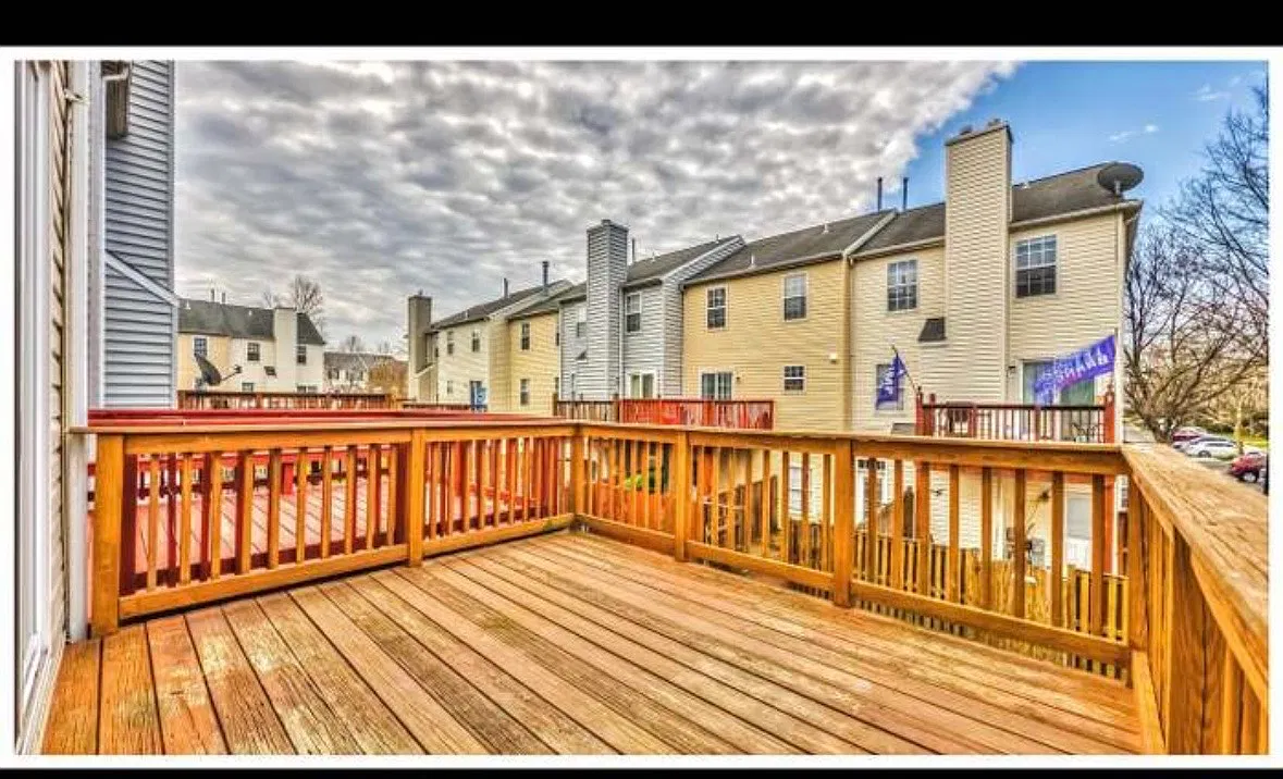 3 bed, 1370 sqft, $2,750 — Photo 2