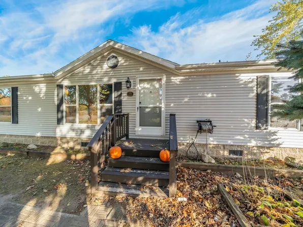 176 N Flatley Ave, Oconto Falls, WI 54154