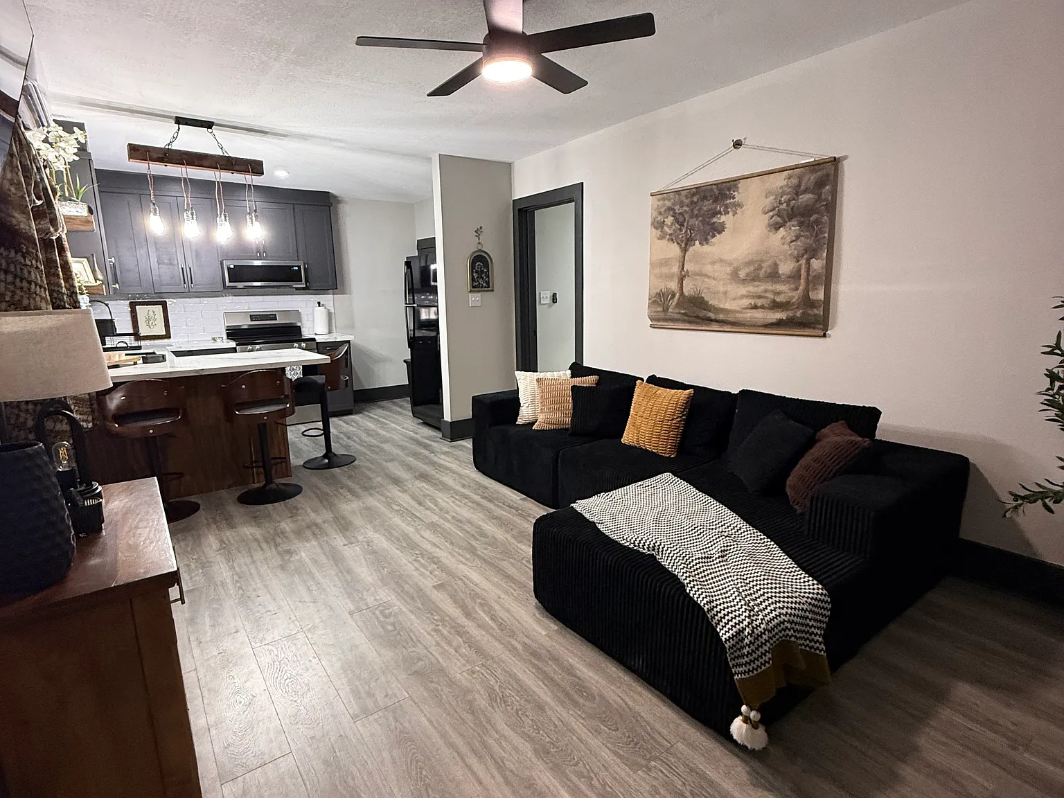 1 bed, 750 sqft, $1,450 — Photo 2