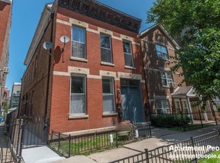 1416 W Huron St APT 2R, Chicago, IL 60642
