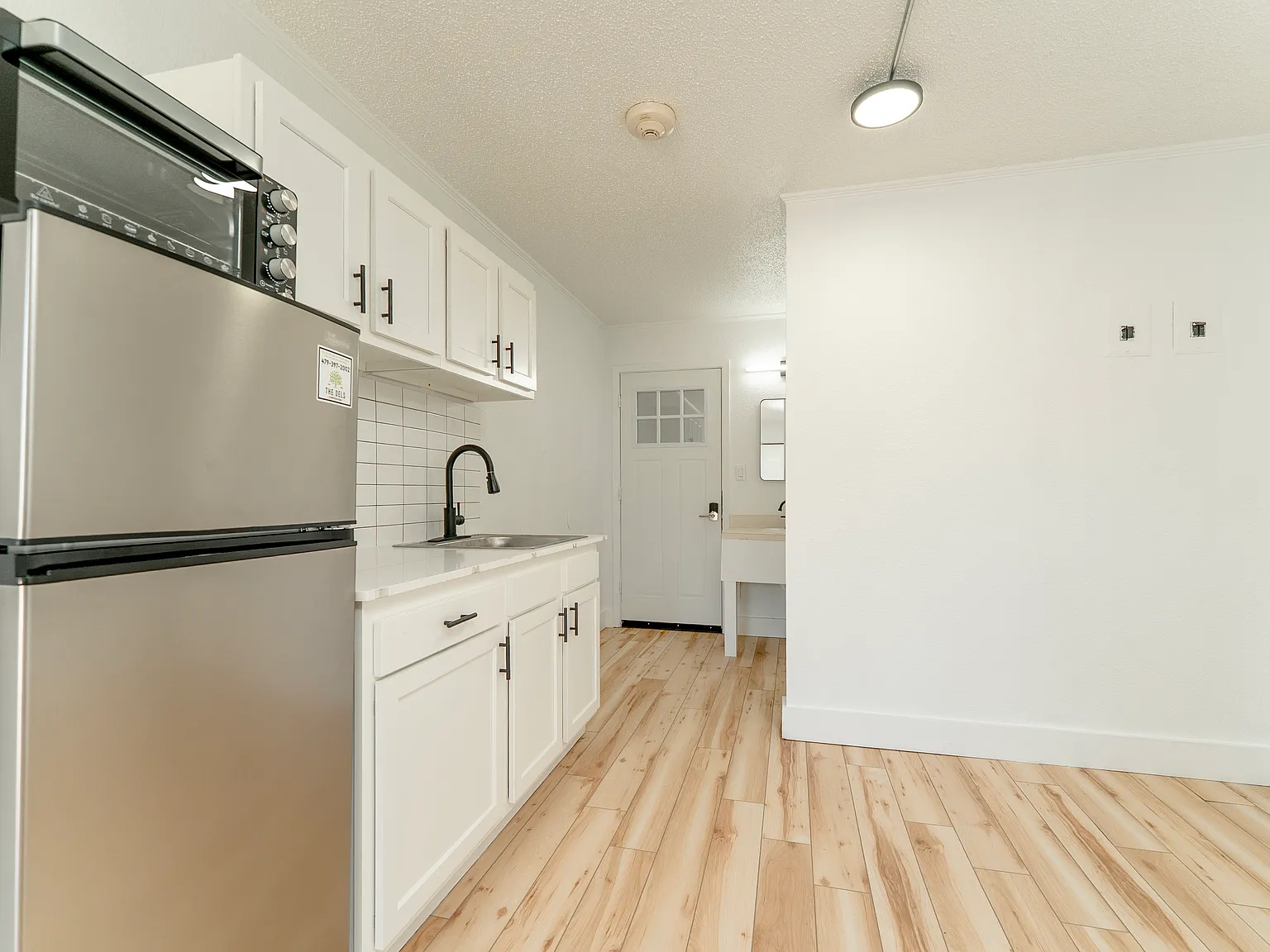 Studio, 500 sqft, $795 — Photo 2