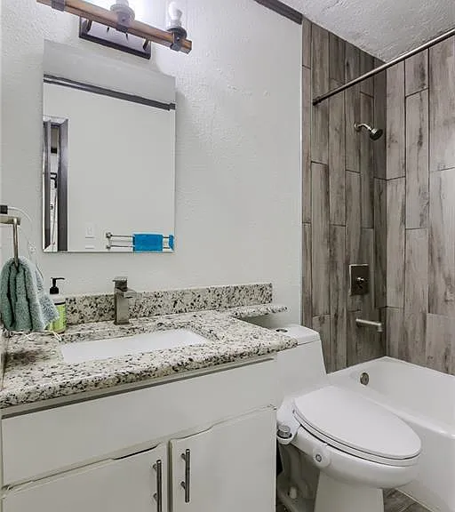 620 S 1st St #107 — Photo 11