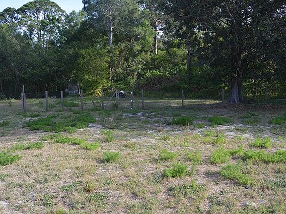 3rd image of 1701 S Village Dr