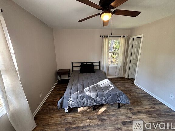 3rd image of 5058 Woodmere St